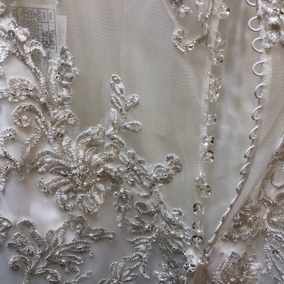 Wedding Dress - Picture 7 of 7